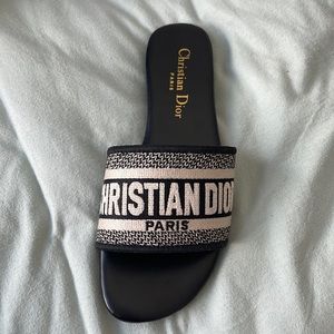 Unworn and New Dior sandals in perfect condition. No signs of wear or tear